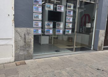 Vivienda en La Palma: radiografía de un colapso anunciado entre la lentitud burocrática y la burbuja vacacional.