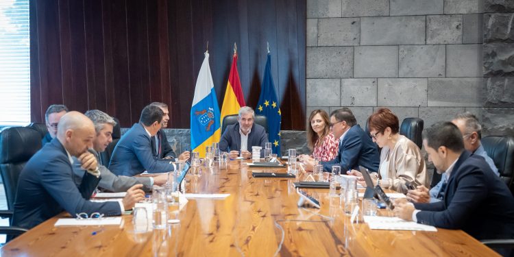 Canarias abre el plazo para solicitar el Bono Alquiler Joven: hasta 250 euros al mes para menores de 35 años