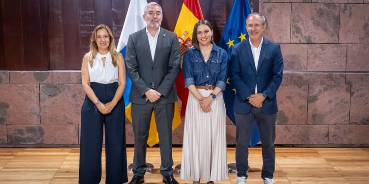 La Palma y Tenerife registran oficialmente su candidatura conjunta para el Centro de Vulcanología