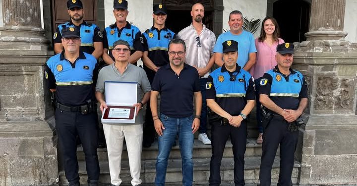 Santa Cruz de La Palma rinde homenaje a Pedro Luis Peña por sus 34 años de servicio en la Policía Local