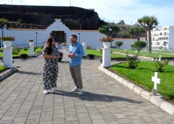 El Paso acondiciona y embellece el Cementerio de San Vicente Ferrer para la festividad de Todos los Santos