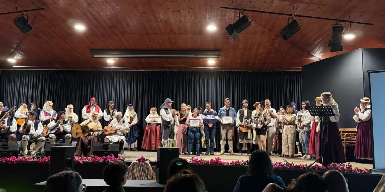 Folclore y emoción en Puntallana: «Memorias del Ayer» rinde homenaje a Ramón Vargas, Agustín De las Casas y Santiago Fernández