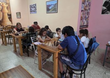 Carlos de la Cruz se queda líder en solitario del Torneo de Otoño tras una 4ª ronda llena de sorpresas en Santa Cruz