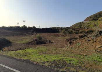 Villa de Mazo invierte casi 95.000 euros en una nueva parcela junto al campo de fútbol para impulsar el desarrollo municipal