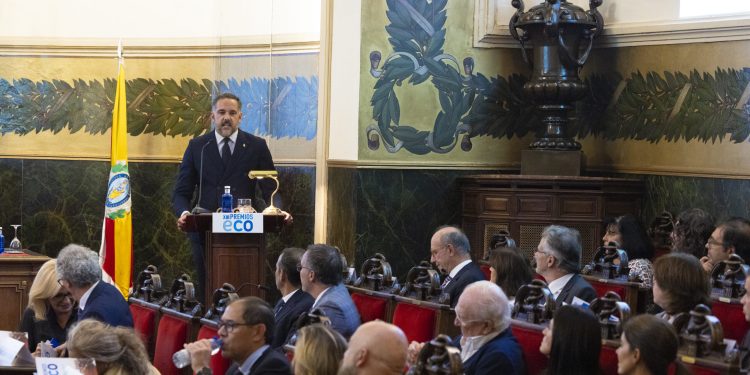 Kilian Sánchez, premiado como la «personalidad política más relevante en Oncología»