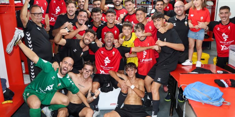 Domingo de gloria para el fútbol palmero con pleno de victorias en Tercera División y un sólido triunfo del Argual Femenino
