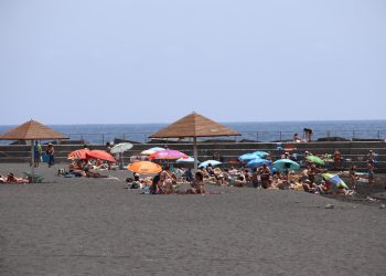 La Realidad de las Islas Verdes: La Gomera triplica la presión turística sobre la vivienda que sufre La Palma