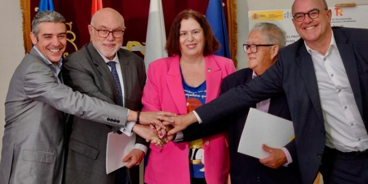 La secretaria de Estado de Agricultura visita La Palma con motivo del II Foro de Regadíos de Canarias