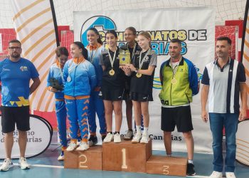 La selección femenina de La Palma, campeona de Canarias de tenis de mesa escolar