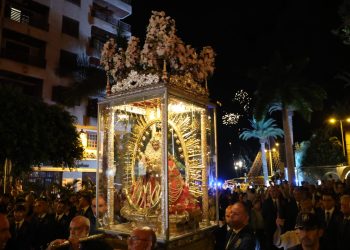 Emoción y fervor en la despedida de la Virgen de las Nieves, que regresa a su Santuario tras una peregrinación histórica