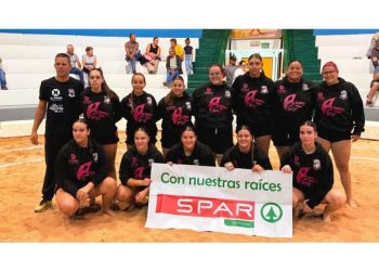 ¡Gesta en Fuerteventura! La cadete Lucía Afonso tumba a la estrella Estefanía Ramírez y da la victoria al Tenercina (11-12)