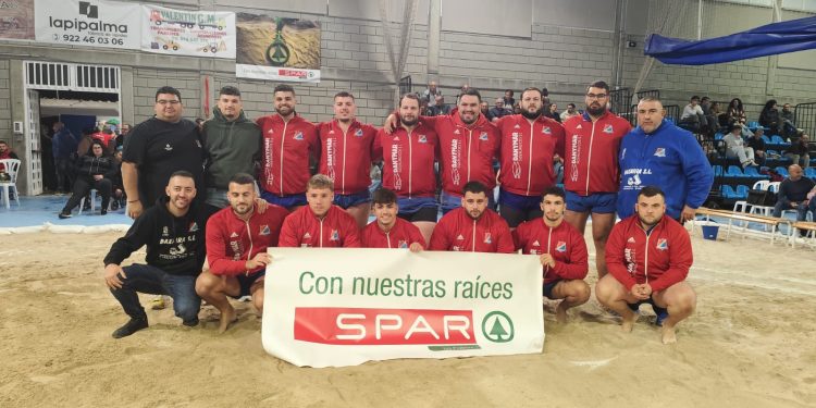 El Tamanca Las Manchas sigue invicto: doblega al Candelaria (12-8) en una luchada de poder a poder