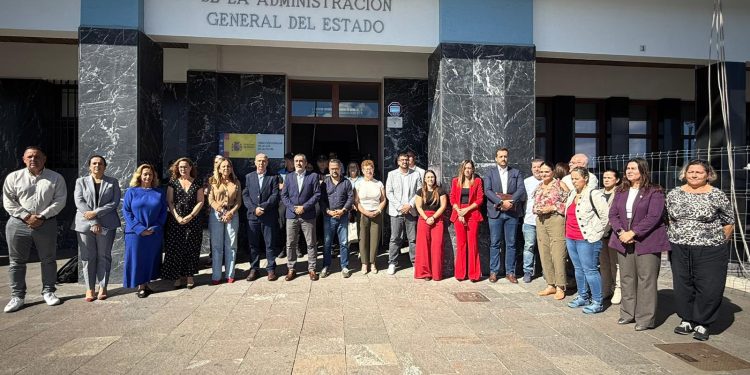 Un minuto de silencio unánime en Canarias: El Cabildo se suma a la convocatoria de la Delegación del Gobierno por los crímenes machistas