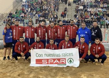 ¡El rugido de El Pollo de La Montaña! Fernando Rodríguez tumba a seis rivales y catapulta al Tamanca al liderato