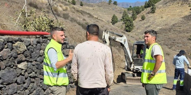 El Paso ejecuta con fondos propios la mejora integral del camino Bergoyo en Los Barros