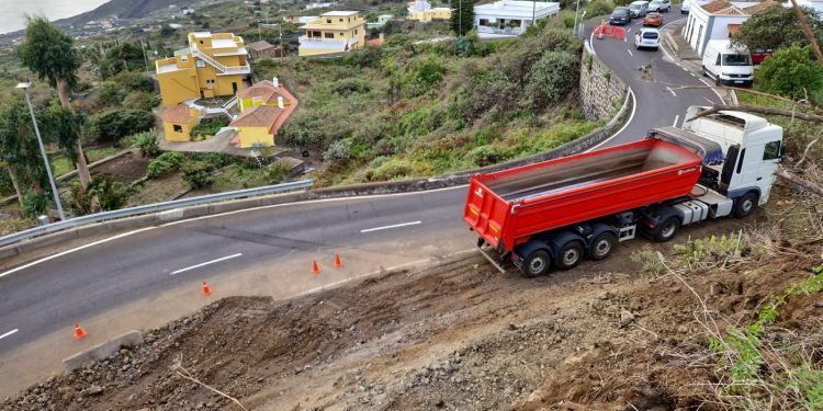 Adiós a los puntos negros de La Rosa: El Cabildo rectifica las curvas peligrosas de la LP-206 para frenar la siniestralidad