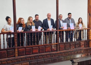 «El fuego de una doble contienda»: Violetas destapa la violencia estructural hacia las mujeres trans en La Palma