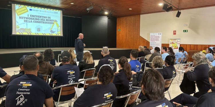 Puntallana impulsa el futuro del ladrillo: El I Encuentro de Networking conecta a estudiantes con grandes constructoras