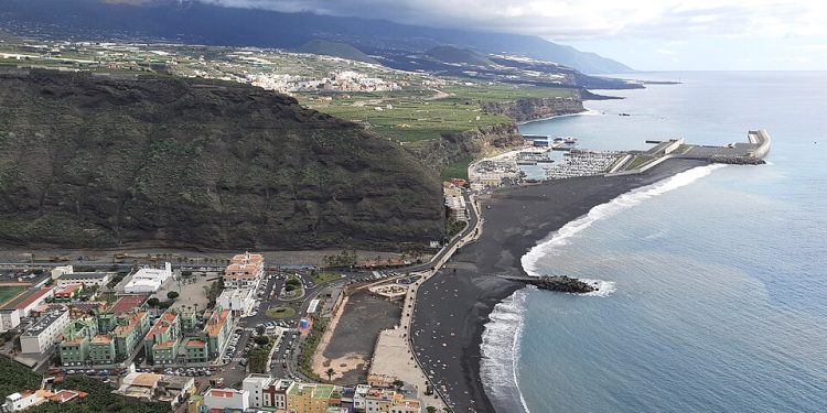 Pugna de gigantes por el Puerto de Tazacorte: Cuatro grandes constructoras compiten por la obra de 7 millones