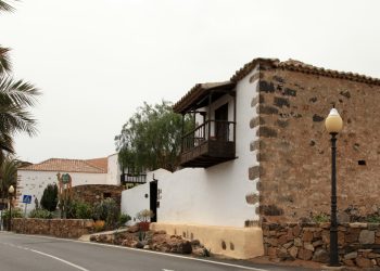 Oxígeno para el mundo rural: Canarias inyecta 5 millones en 43 municipios para rehabilitar viviendas y frenar el éxodo