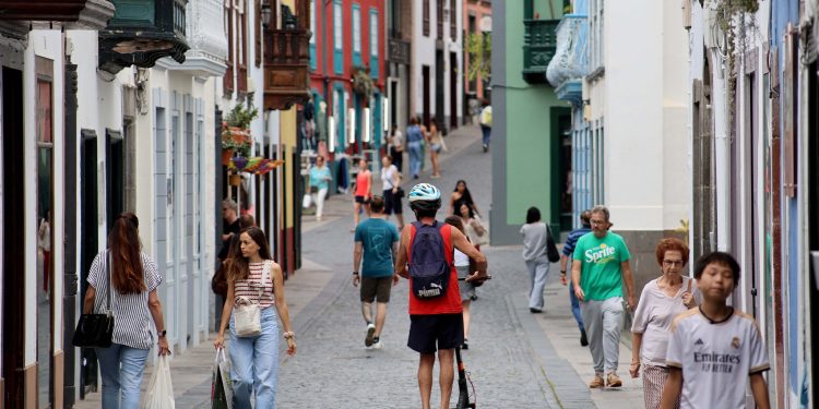 El coste de la vida en Canarias sigue subiendo: la inflación escala al 2,5% en octubre