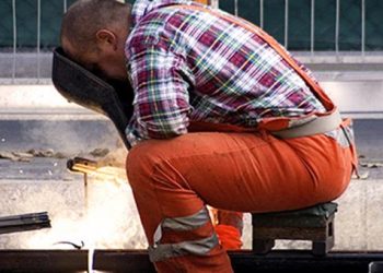 España rompe el techo de los 21,8 millones de afiliados: El mercado laboral suma medio millón de empleos en un año