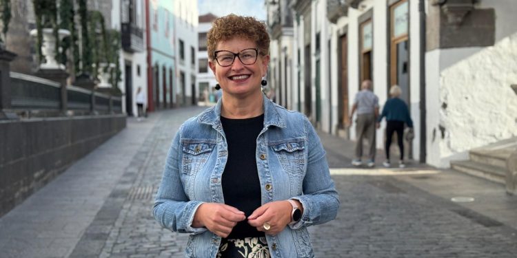 Alerta por el textil: El PP urge a reactivar la recogida de ropa para evitar que acabe en el vertedero de Los Morenos
