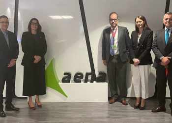 Aena y el Comisionado acuerdan prorrogar un año más la exención de tasas aéreas para blindar la recuperación turística de La Palma