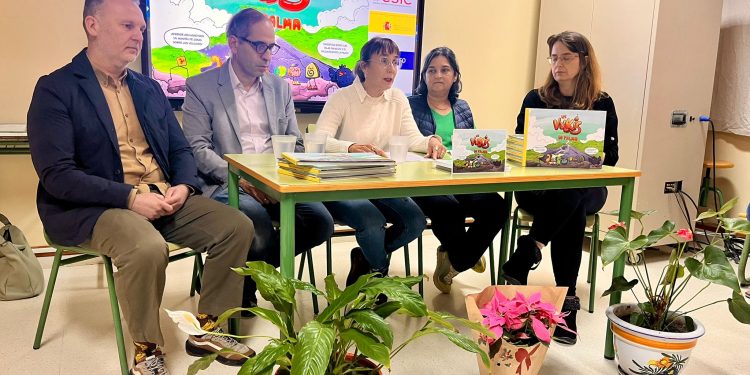 Ciencia, emoción y memoria se unen en El Paso con la presentación de ‘Los Volkis en La Palma’ ante la comunidad educativa