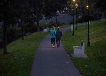 Radiografía de la España del mañana: El CIS revela una sociedad marcada por la tecnología, el liderazgo femenino y la crisis de convivencia