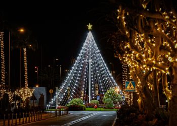El Faro de La Palma les desea una Feliz Navidad y una Nochebuena llena de luz
