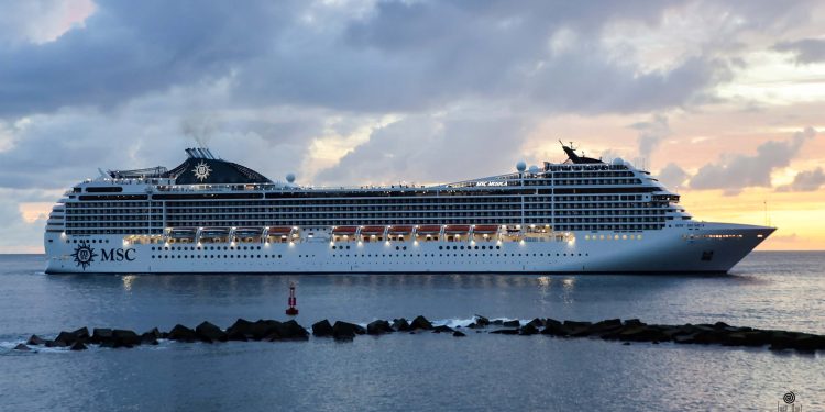 El turismo en Canarias factura más pese a la caída de las pernoctaciones en noviembre: los hoteles ingresan 555 millones de euros