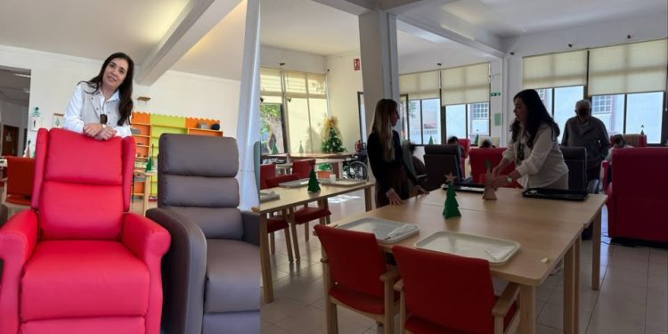 Tazacorte moderniza el Centro de Día con nuevo mobiliario ergonómico y sillones reclinables para mejorar el confort de los mayores