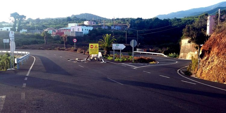 Una vía fantasma en el norte: El PSOE de Garafía exige abrir la circunvalación de Barlovento, terminada y cerrada desde hace una década