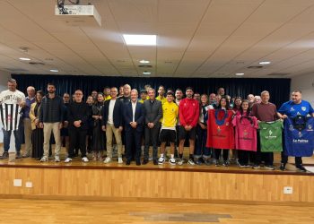 El «partido» más importante se juega en la camilla: El Cabildo y los clubes de la Isla se unen para una donación masiva de sangre