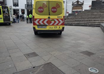 La Calle Real, escaparate del altruismo: Santa Cruz de La Palma visibiliza la fuerza de su tejido solidario