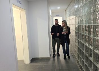 La Biblioteca Municipal de El Paso mejora sus instalaciones con la renovación de los baños y nuevo material informático