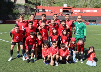 El Tenerife C rescata el liderato ante un gran Mensajero y el Tenisca cede por la mínima en Lanzarote