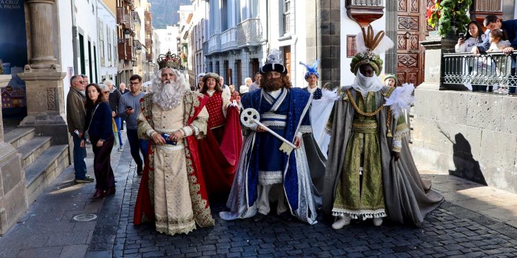 Santa Cruz de La Palma suspende la Cabalgata por el mal tiempo y traslada la recepción Real al Pabellón Roberto Estrello