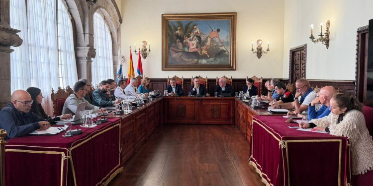 Santa Cruz de La Palma blinda su Carnaval: 160 efectivos y vigilancia con drones para garantizar unos Indianos seguros