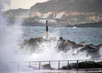 El Gobierno declara la Alerta por oleaje desde este sábado y por fuertes vientos a partir del domingo en La Palma