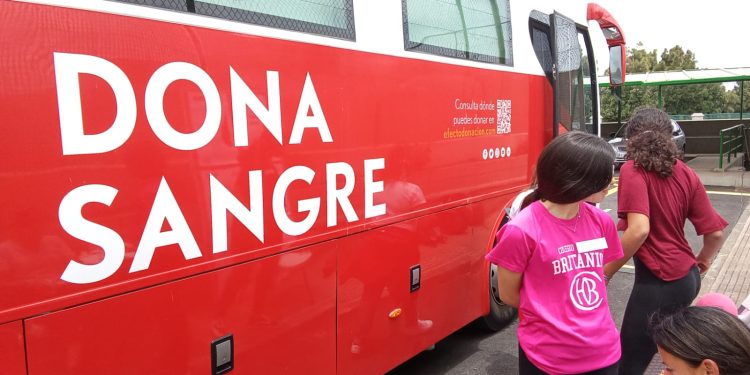 Las unidades móviles se consolidan como el pilar de la donación de sangre en Canarias: aportaron casi el 60% de las reservas en 2025