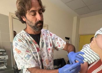 Escudo contra la bronquiolitis: Sanidad inmuniza a 228 bebés en La Palma frente al virus respiratorio sincitial