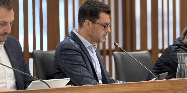 ¿Por qué se rectificó el cierre de La Cumbre? El malestar por la gestión de la LP-3 llega al Cabildo de La Palma