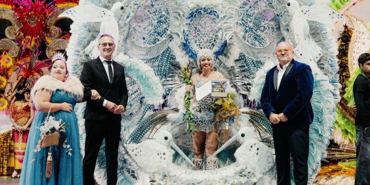 Gabriela Rodríguez se corona en la Gala de Fantasía Adulta del Carnaval de los Cuentos de Hadas