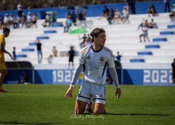 El Atlético Paso resiste en el liderato mientras la S.D. Tenisca cae al fondo de la tabla