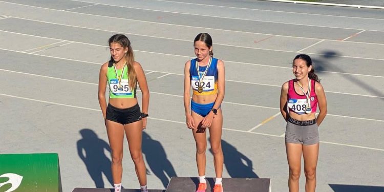 La palmera Sara Concepción conquista tres medallas en el Autonómico de Pista de Invierno