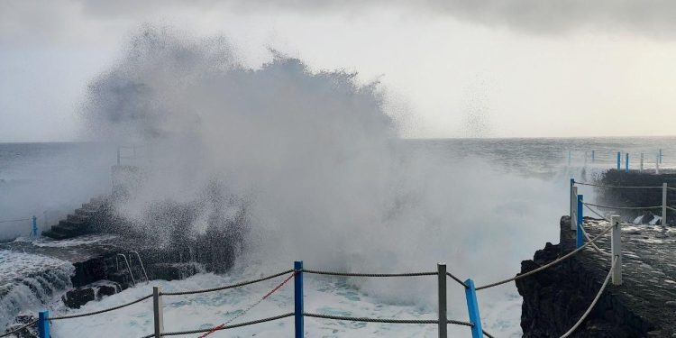 Meteo Isla Bonita prevé un cambio brusco de tiempo en La Palma con lluvia, viento y mala mar desde el miércoles.