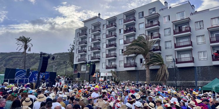 Éxito de participación en la Fiesta de la Pamela de Los Cancajos como referente del Carnaval en Breña Baja