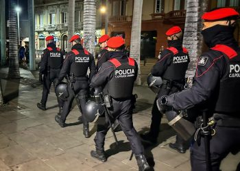 Seguridad reforzada en Los Indianos y el Carnaval de Aridane: la Policía Canaria despliega drones y guías caninos en la isla